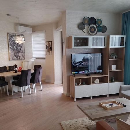 Gigi Apartment Белград Экстерьер фото
